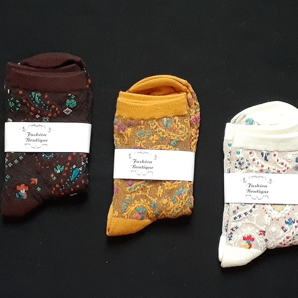 3 pair of womens socks